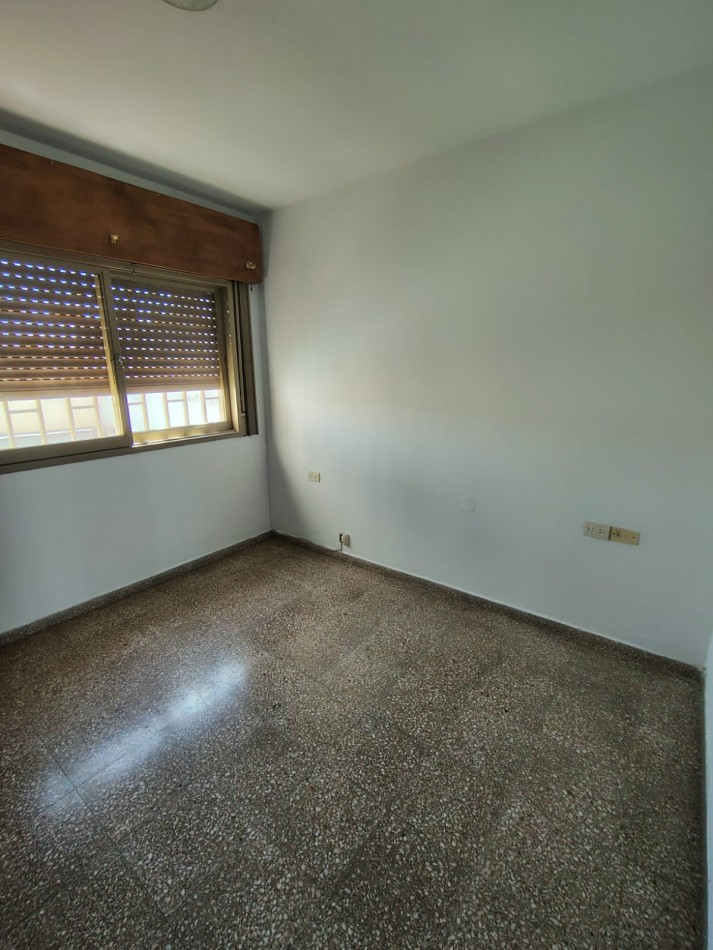 Departamento con terraza y asador