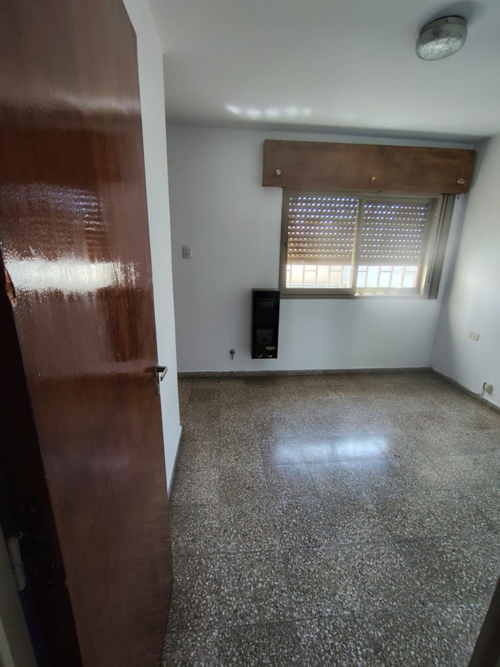 Departamento con terraza y asador