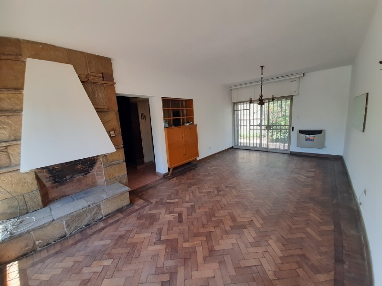 amplia casa en alquiler! 