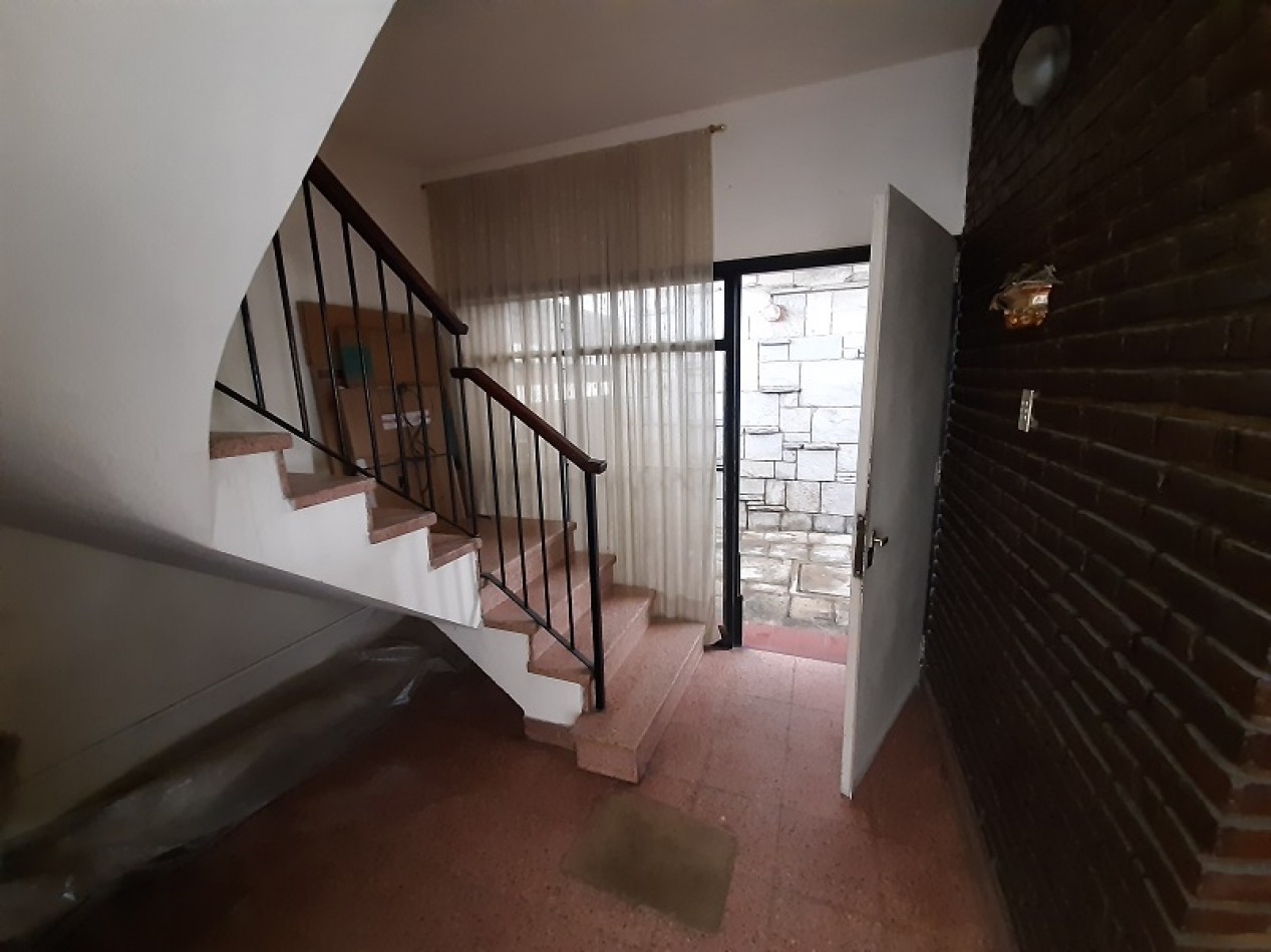 amplia casa en alquiler! 