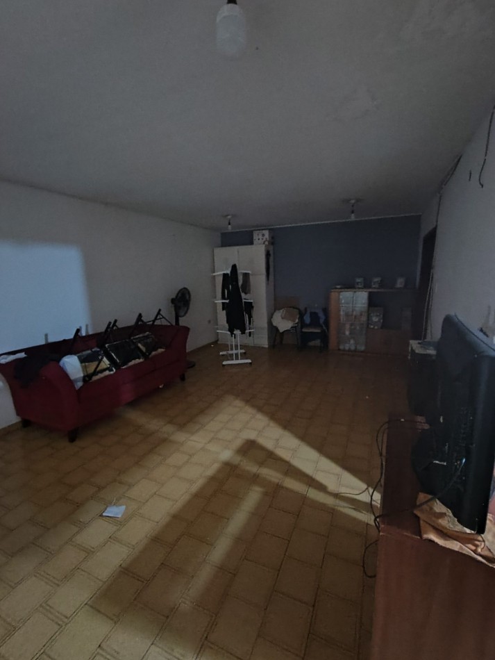 Casa De 3 Habitaciones con Cochera, Apta Credito!