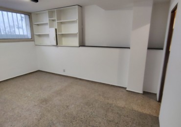 Oficina en Alquiler! Proximo Plaza Colon! 